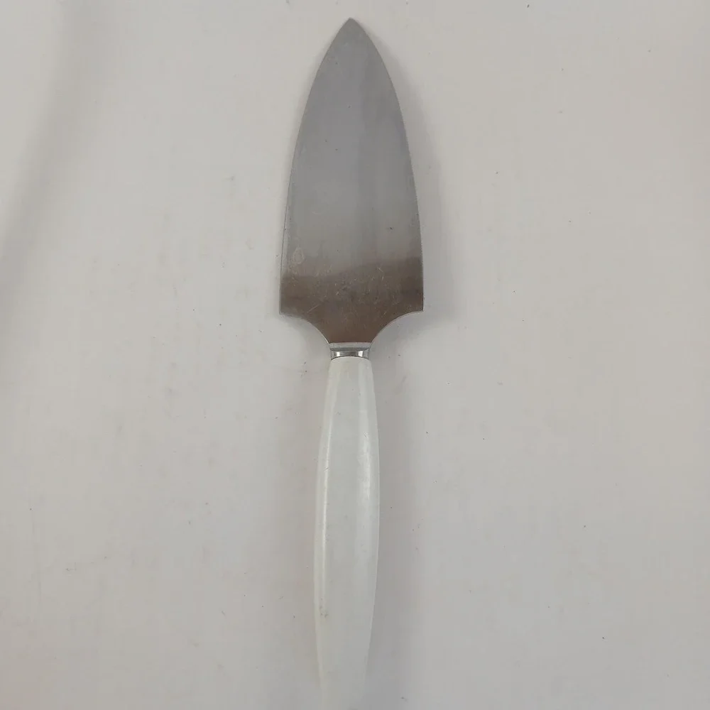 Westall Richardson‎ Cake Or Pie Server Serrated Vintage Country Roses Floral